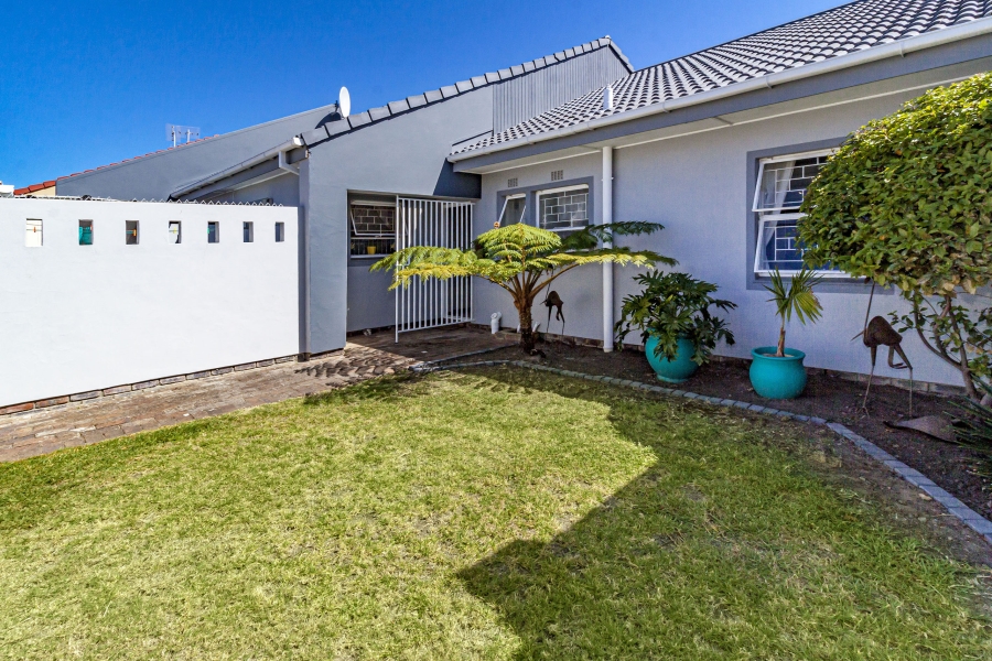 3 Bedroom Property for Sale in Canwick Western Cape